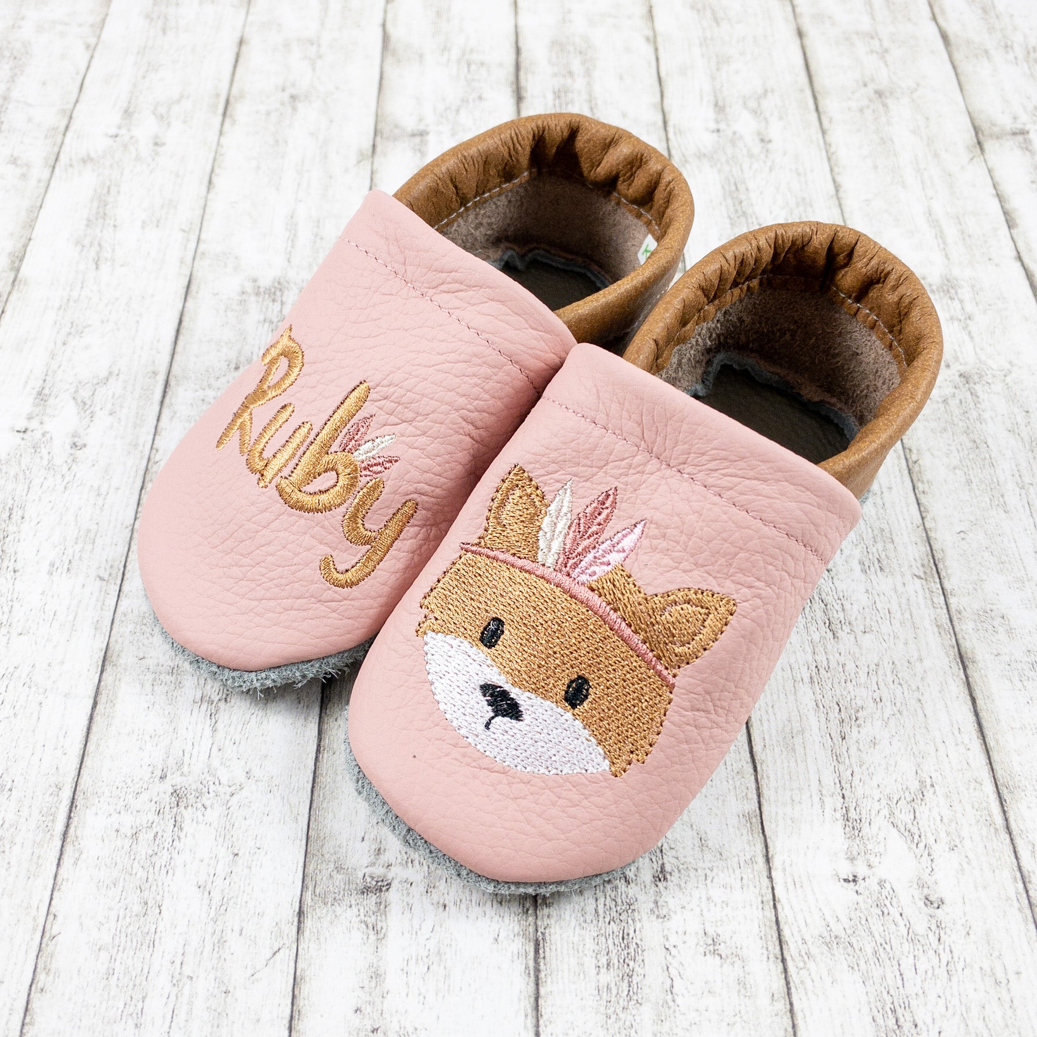 Krabbelschuhe in rosa mit Fuchs und Personalisierung aus Echtleder