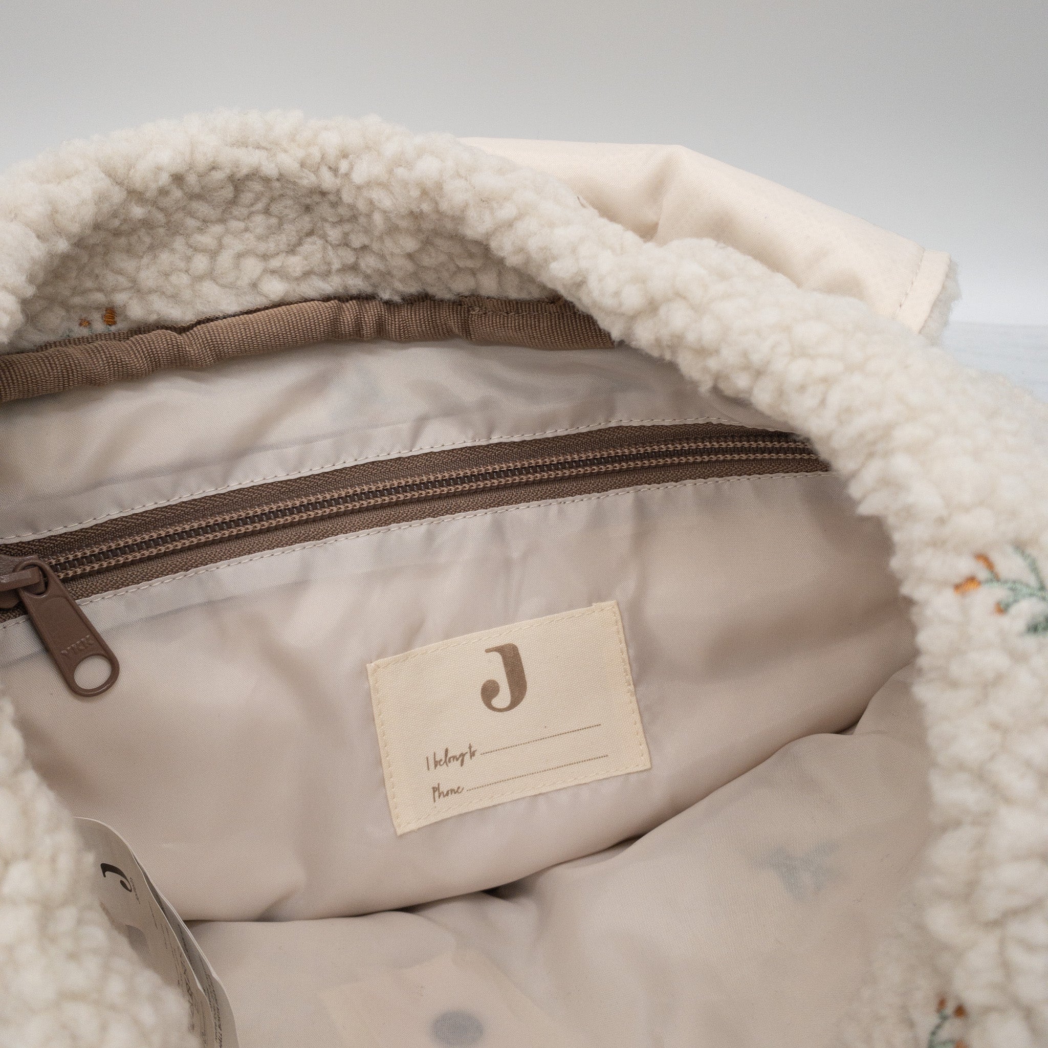 Teddy Kinder Rucksack personalisiert mit kleinen Blumen und Namen