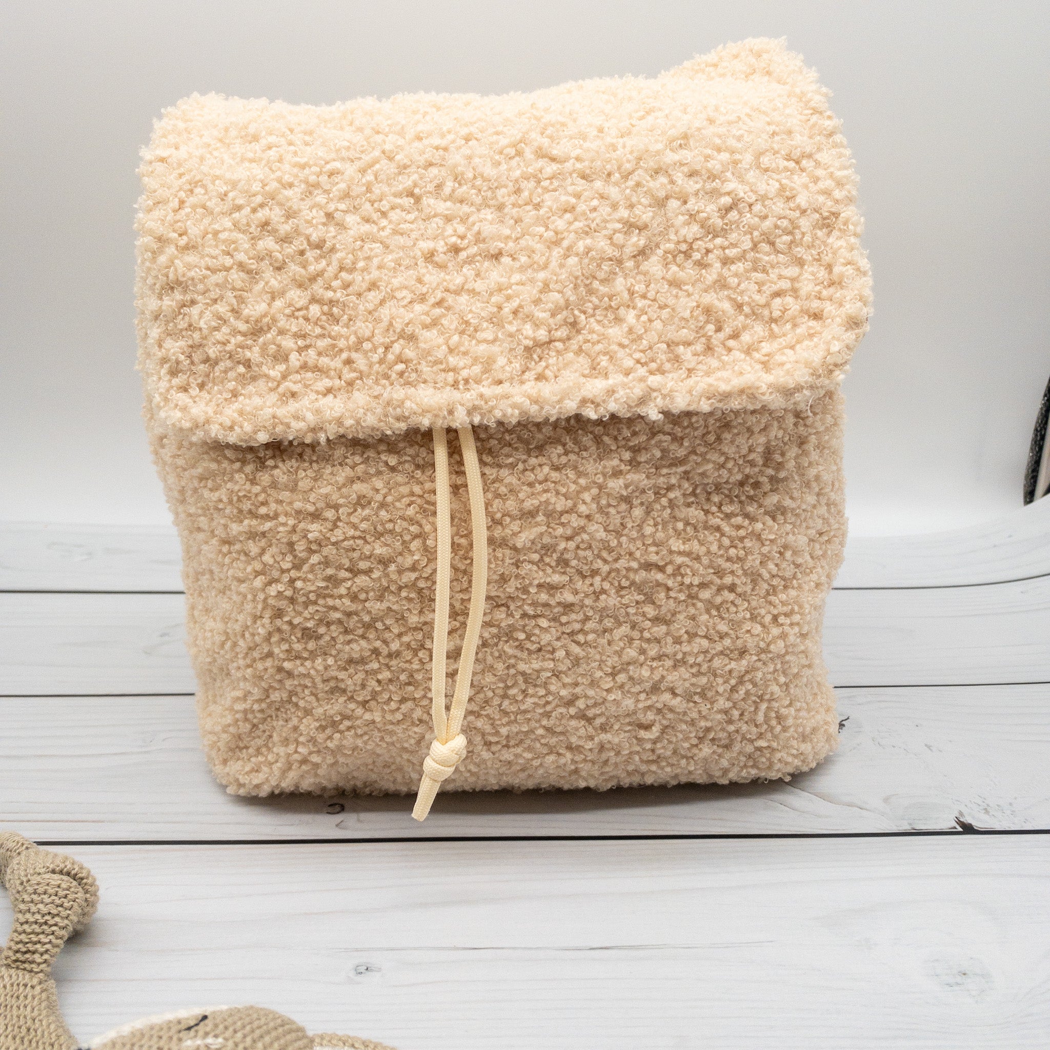 Teddy Kinderrucksack beige personalisiert aus Bouclé