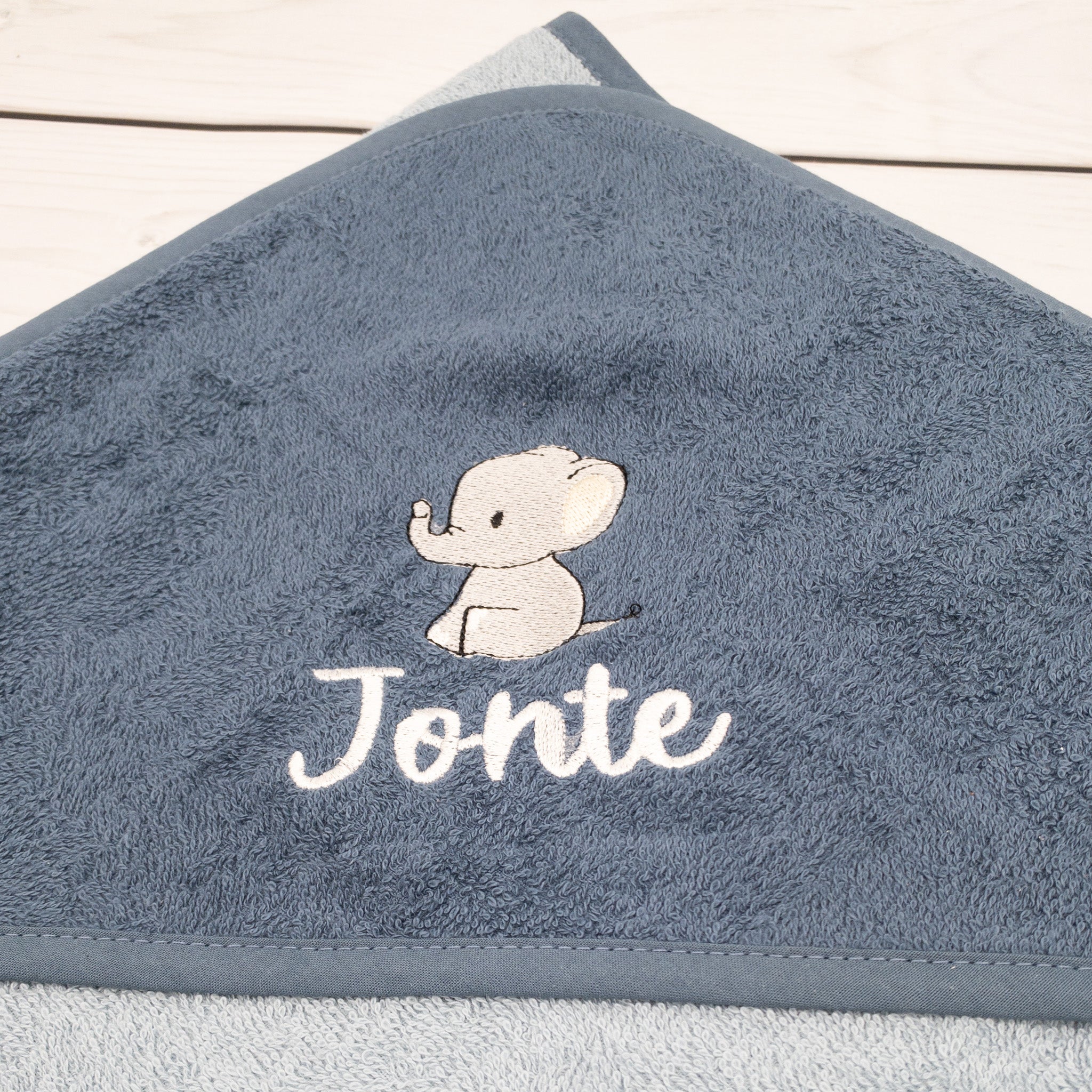 Geschenk-Set Elefant - Kapuzenhandtuch und Krabbelschuhe mit Namen