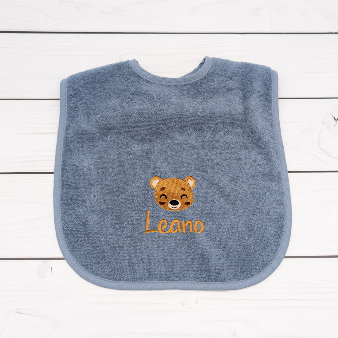 Lätzchen aus Frottee mit Bär und Name personalisiert