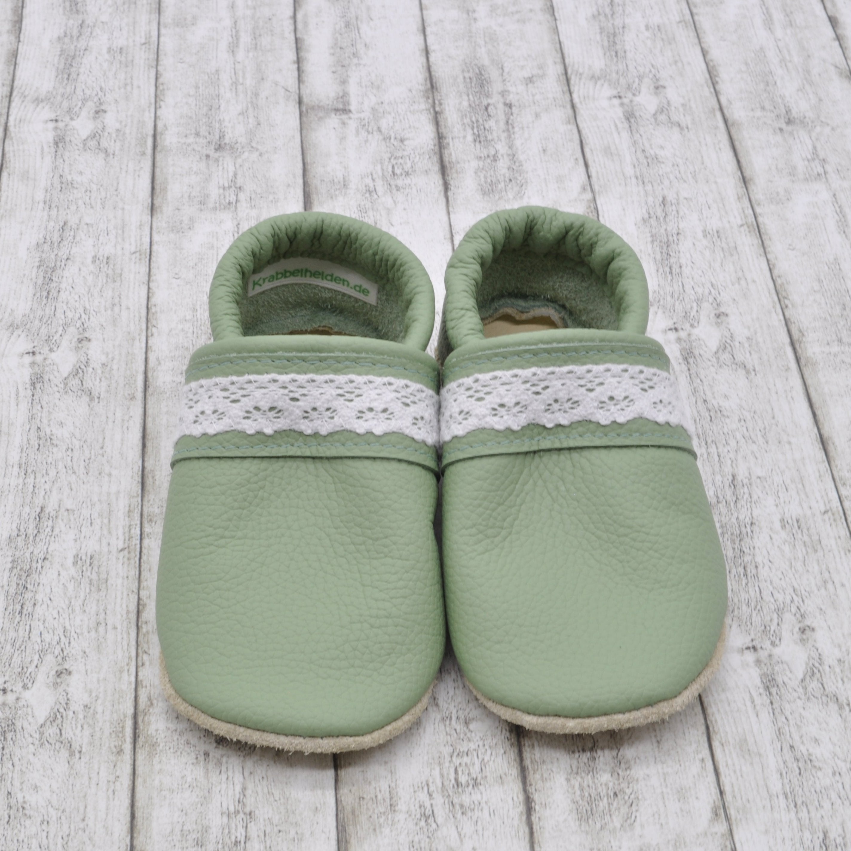 Krabbelschuhe mit Weißer Spitze in Größe 21