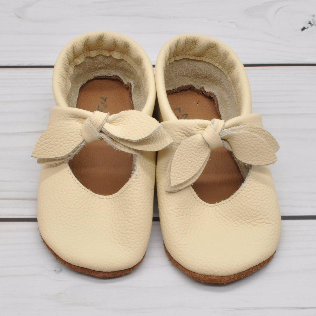 Krabbelschuhe in beige mit Schleife in Größe 21