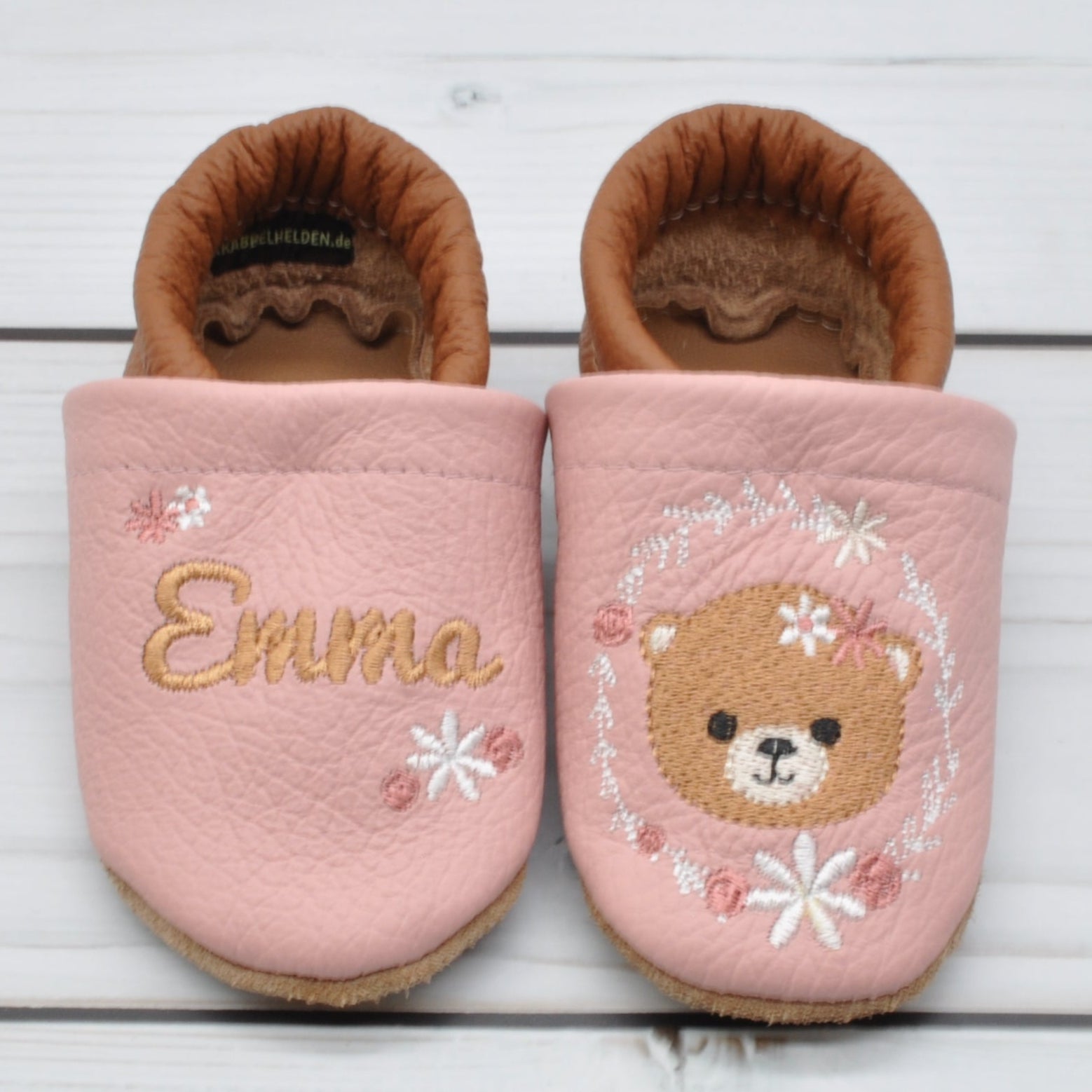 Krabbelschuhe in rosa und braun mit Bär für Emma in Größe 18