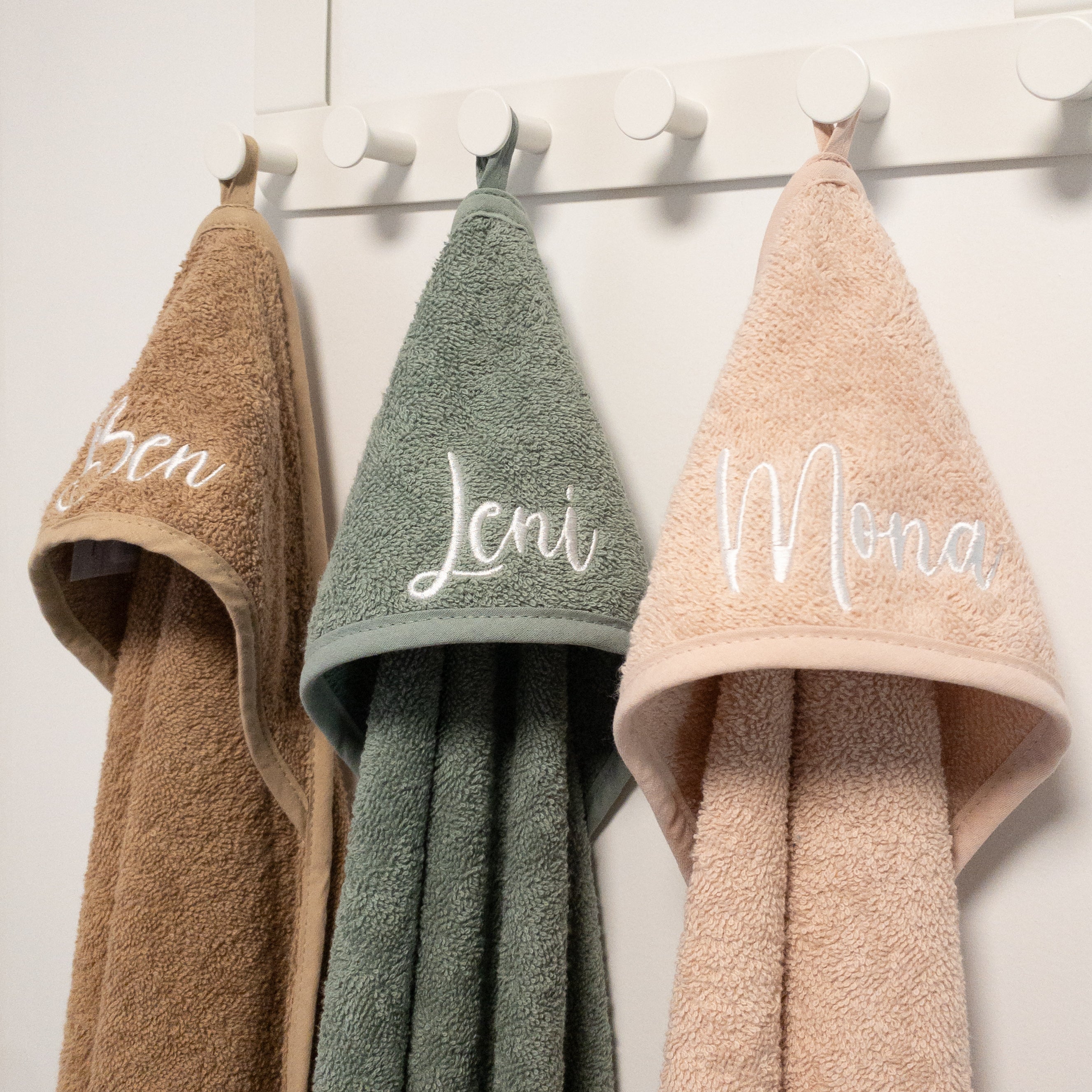 Kapuzenhandtuch bestickt mit Name - 2 Farben 100x100cm personalisiert