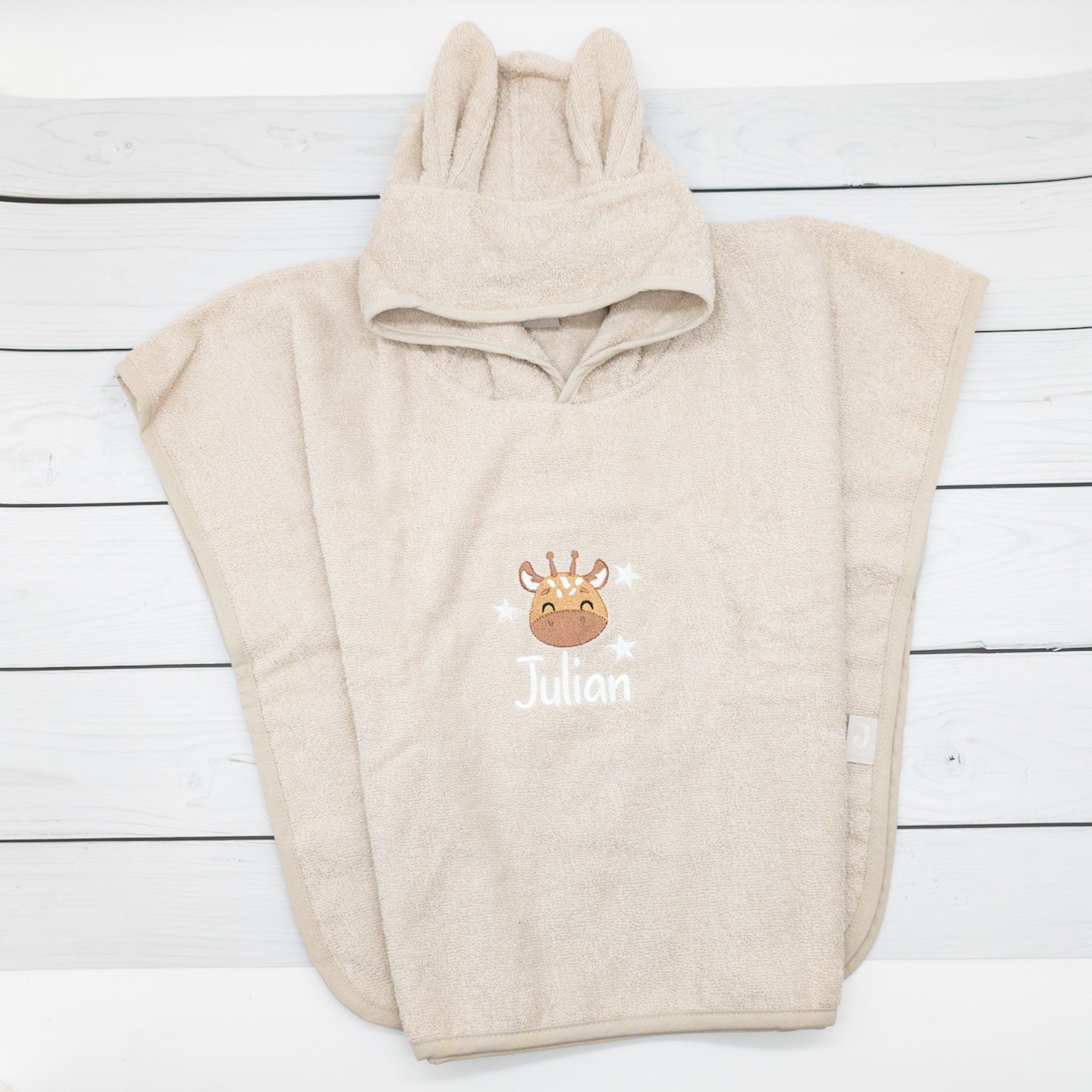 Badeponcho mit Giraffe mit Sterne und Namen - Tolles Must Have für den Sommer