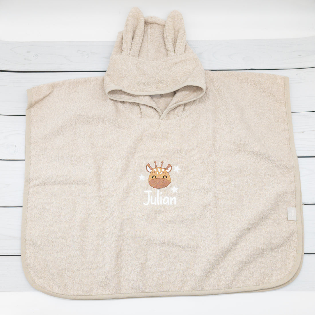 Badeponcho mit Giraffe mit Sterne und Namen - Tolles Must Have für die Badezeit