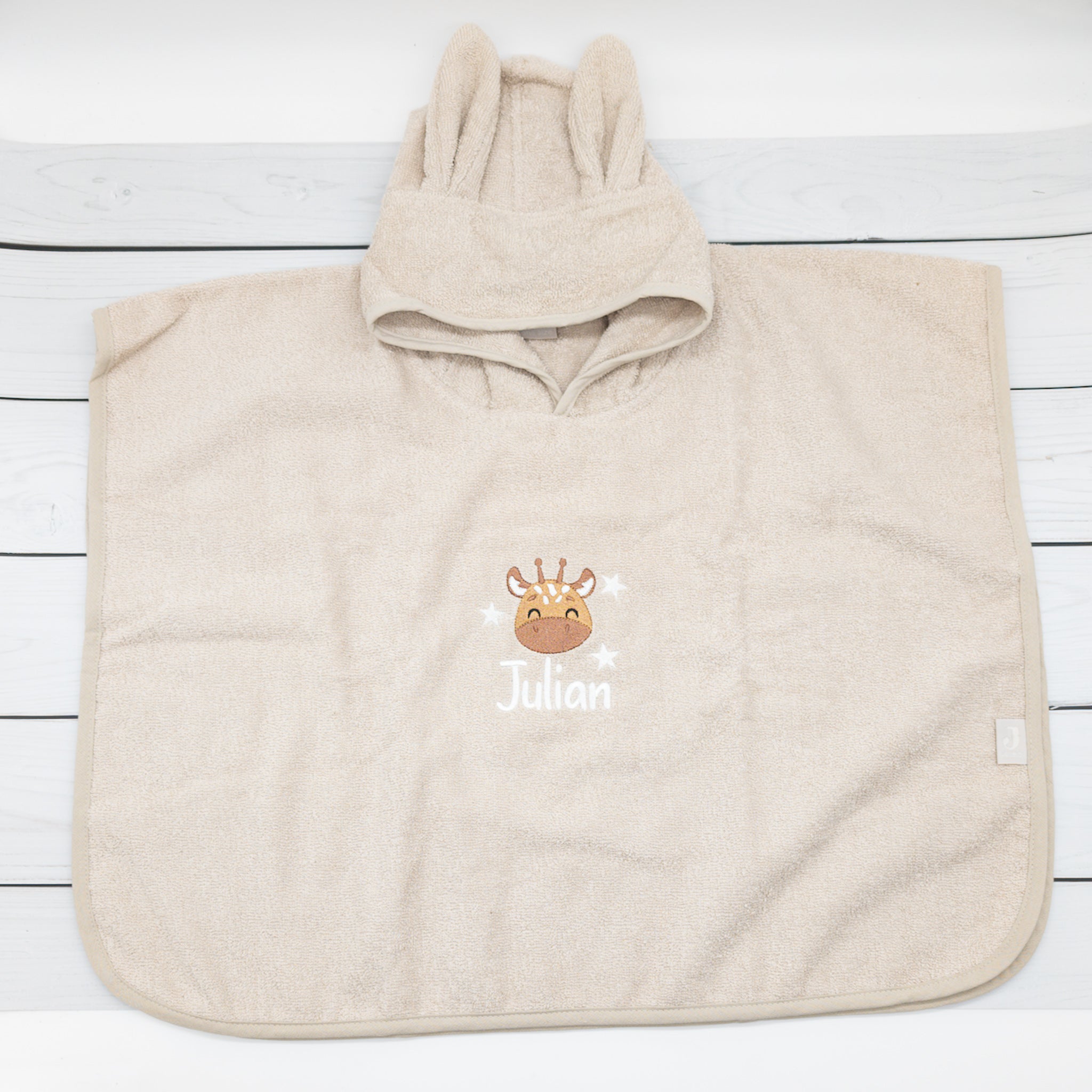 Badeponcho mit Giraffe mit Sterne und Namen - Tolles Must Have für den Sommer