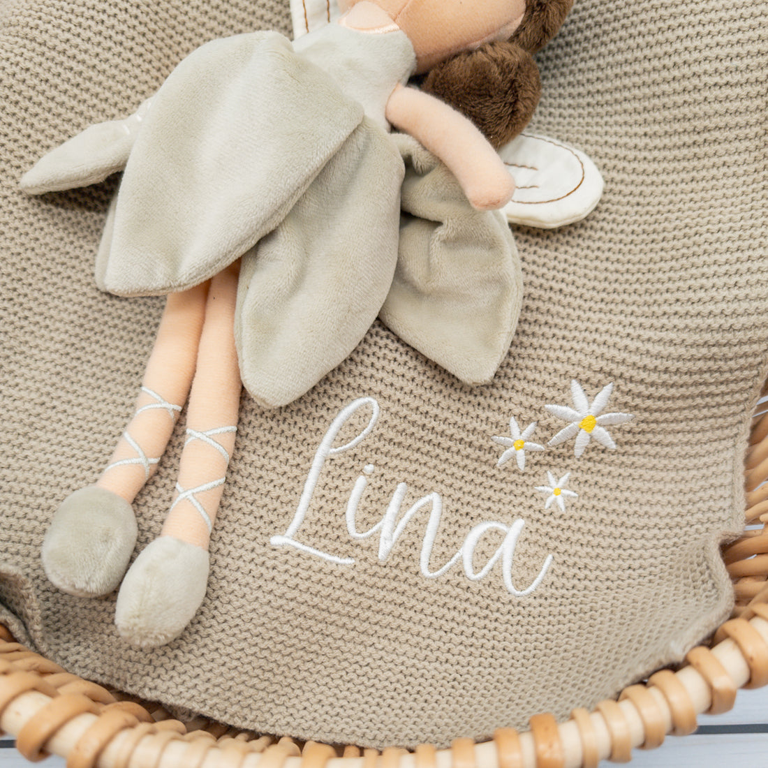 Geschenk-Set Fee - Babydecke und Kuschelpuppe Fee mit Namen bestickt - personalisiertes Geschenk zur Geburt