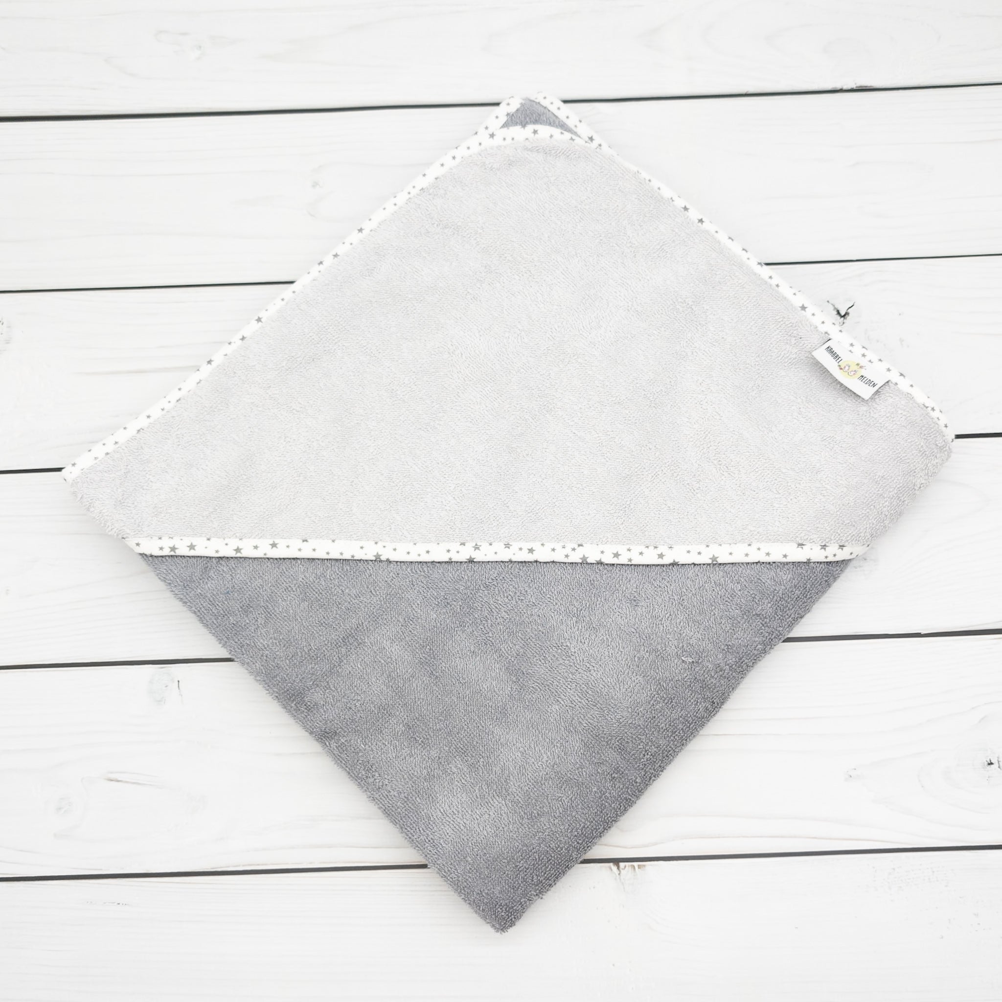 Personalisiertes Kapuzenhandtuch mit Reh und mit Name in 100x100cm aus weichem Frottee