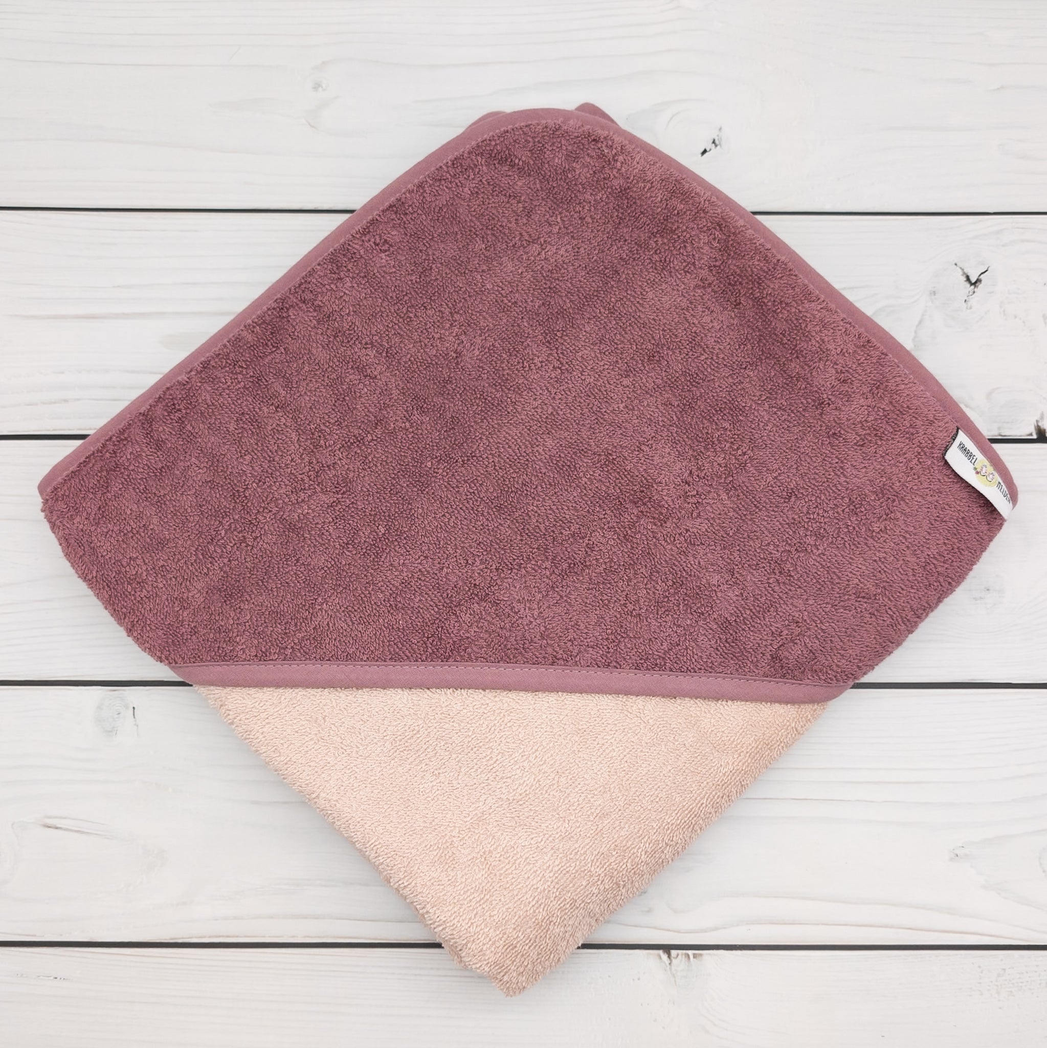 Personalisiertes Kapuzenhandtuch mit Reh und mit Name in 100x100cm aus weichem Frottee