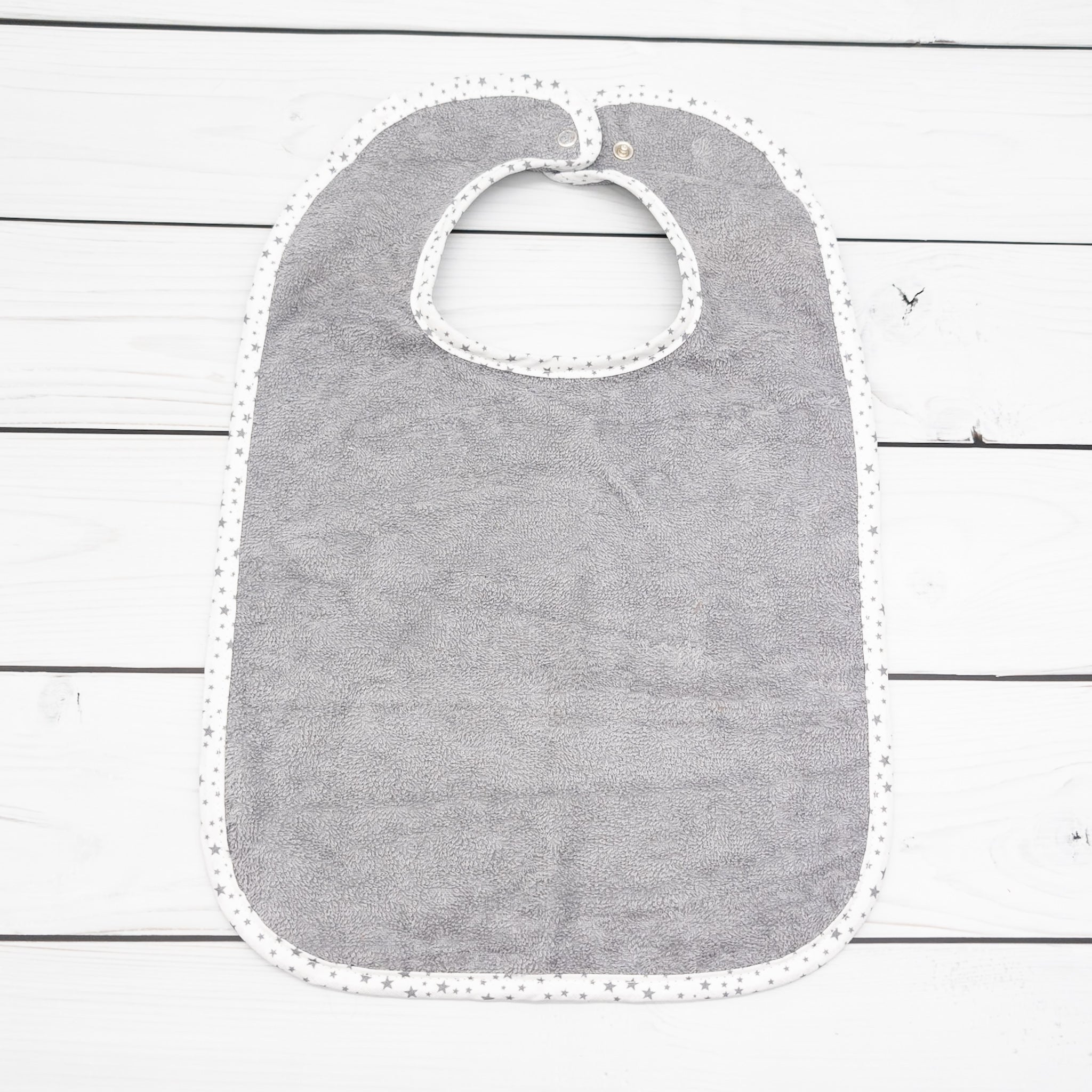 Lätzchen aus Frottee mit Bär und Name personalisiert