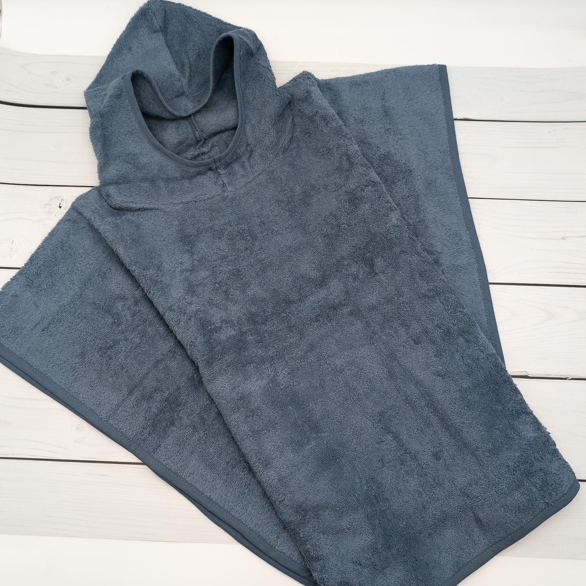 Badeponcho mit Pferd mit Blumen und Namen - Tolles Must Have für die Badezeit