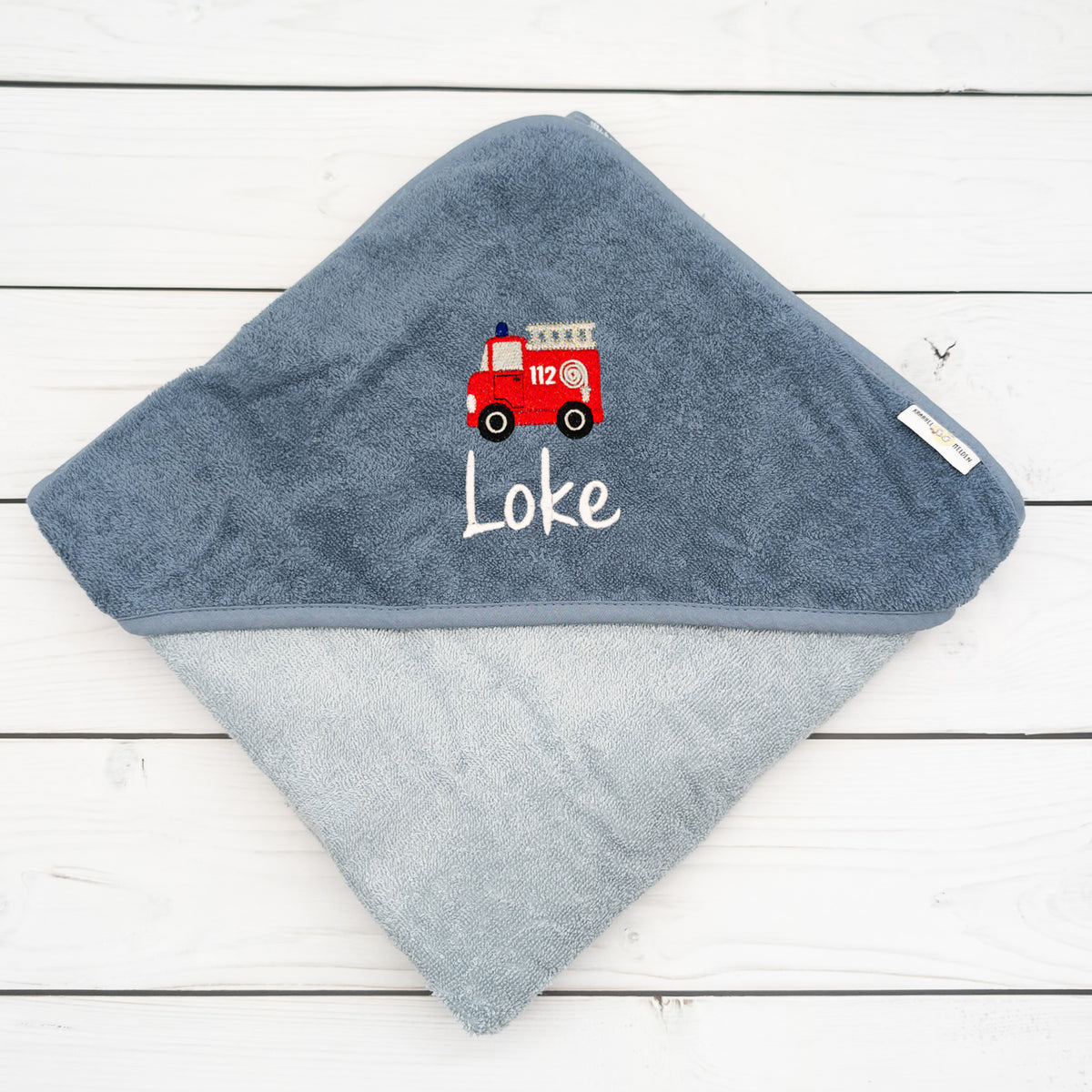 Kapuzenhandtuch mit Feuerwehrauto und Name personalisiert 100x100 cm - Geburtsgeschenk Baby