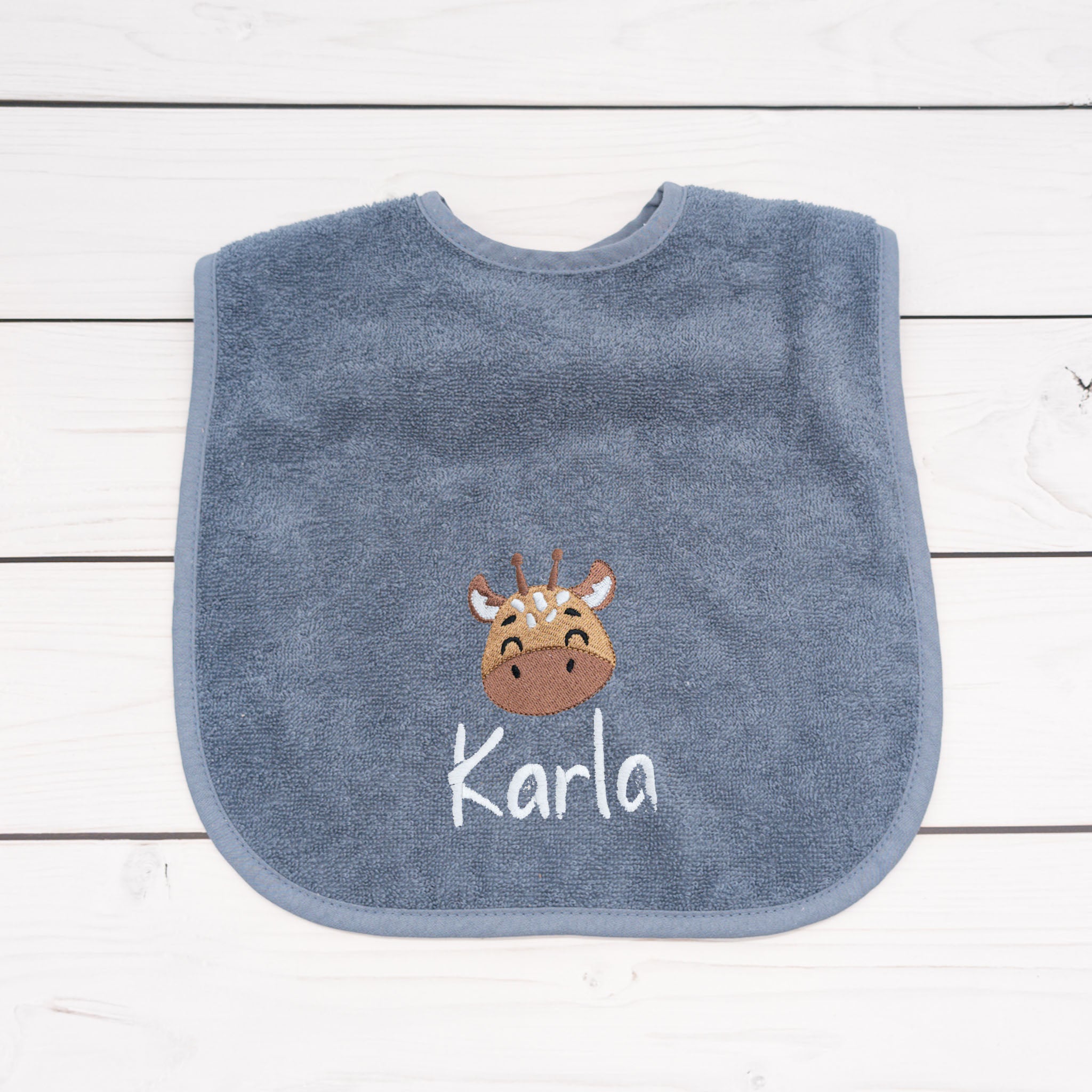 Lätzchen aus Frottee mit Giraffe und Name personalisiert