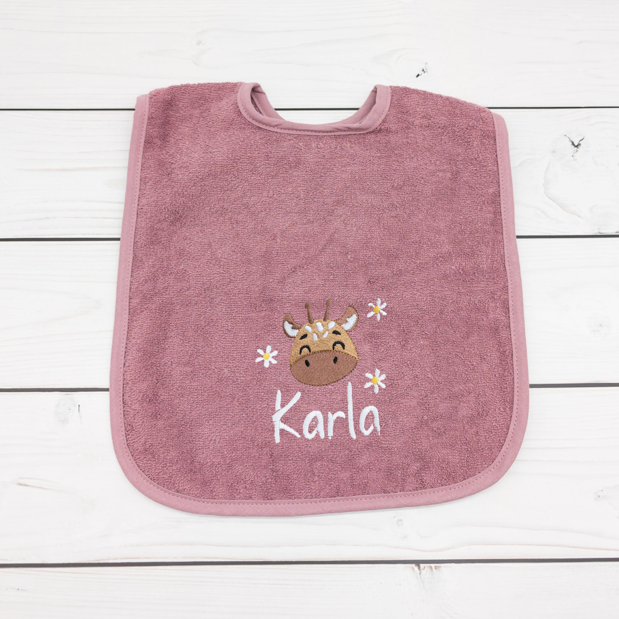 Lätzchen aus Frottee mit Giraffe und Name personalisiert