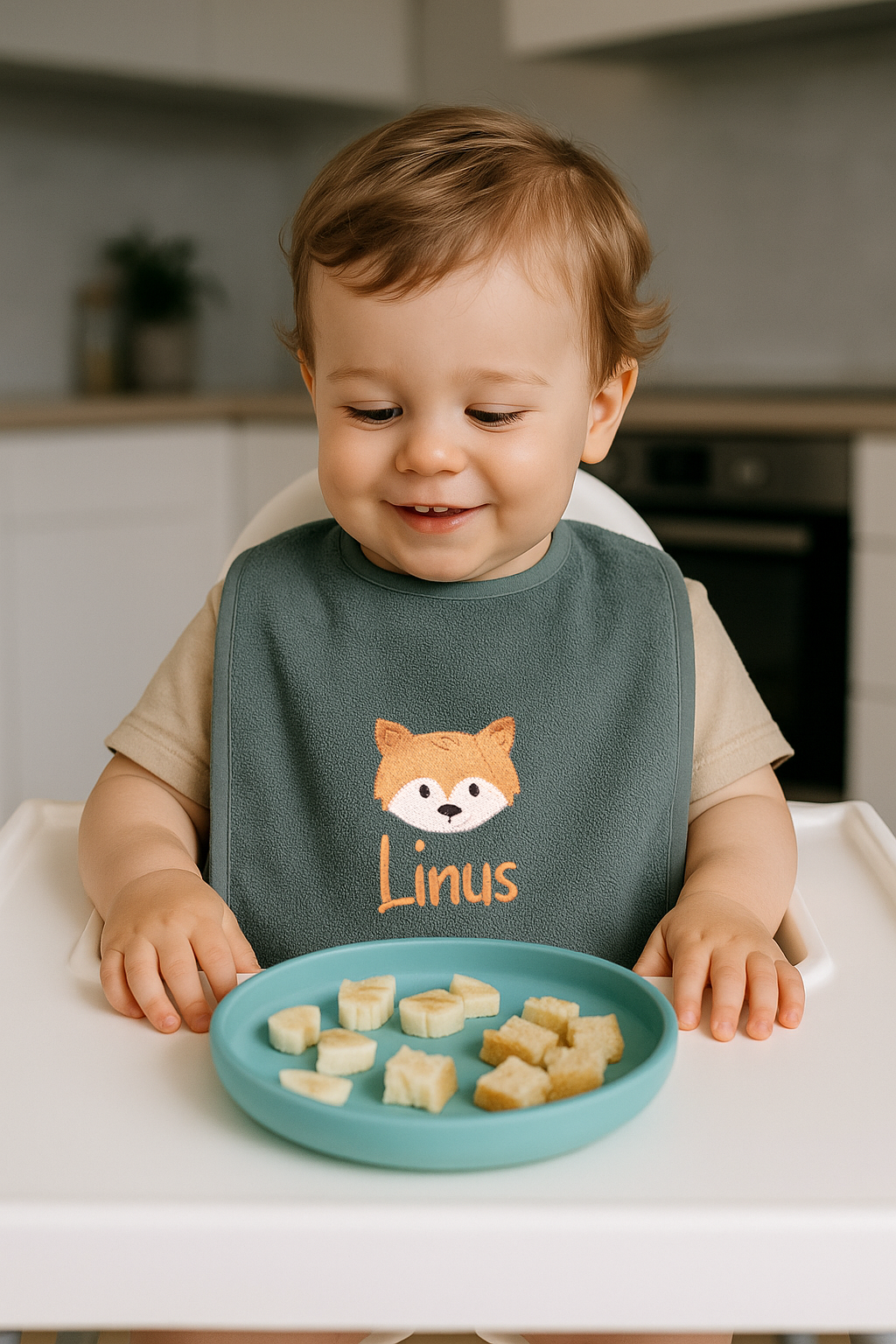 Lätzchen aus Frottee in grün mit Fuchs und Name personalisiert