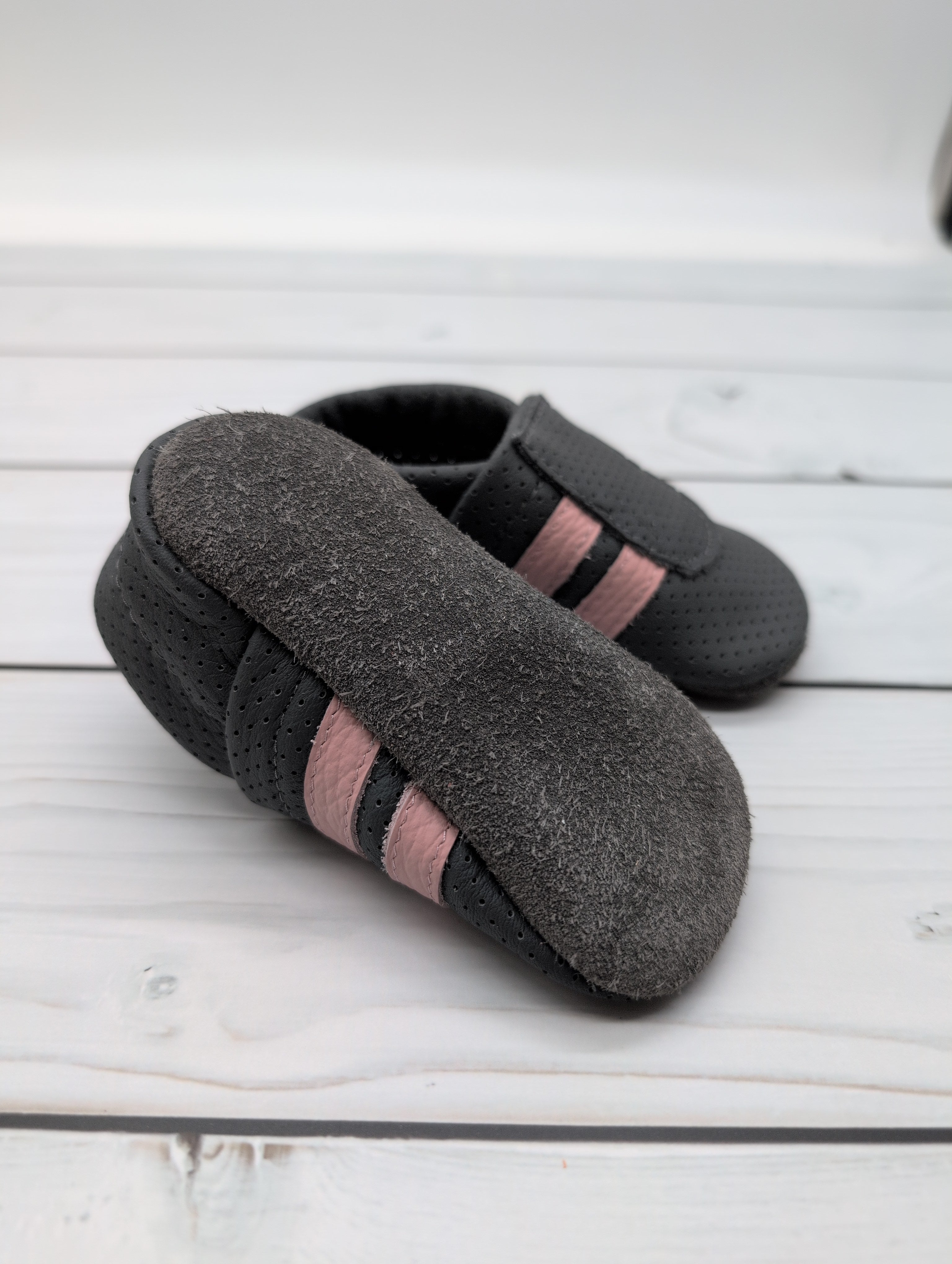 Sommer Krabbelschuhe in grau als Sneaker Größe 21 - so luftig wie Sandalen
