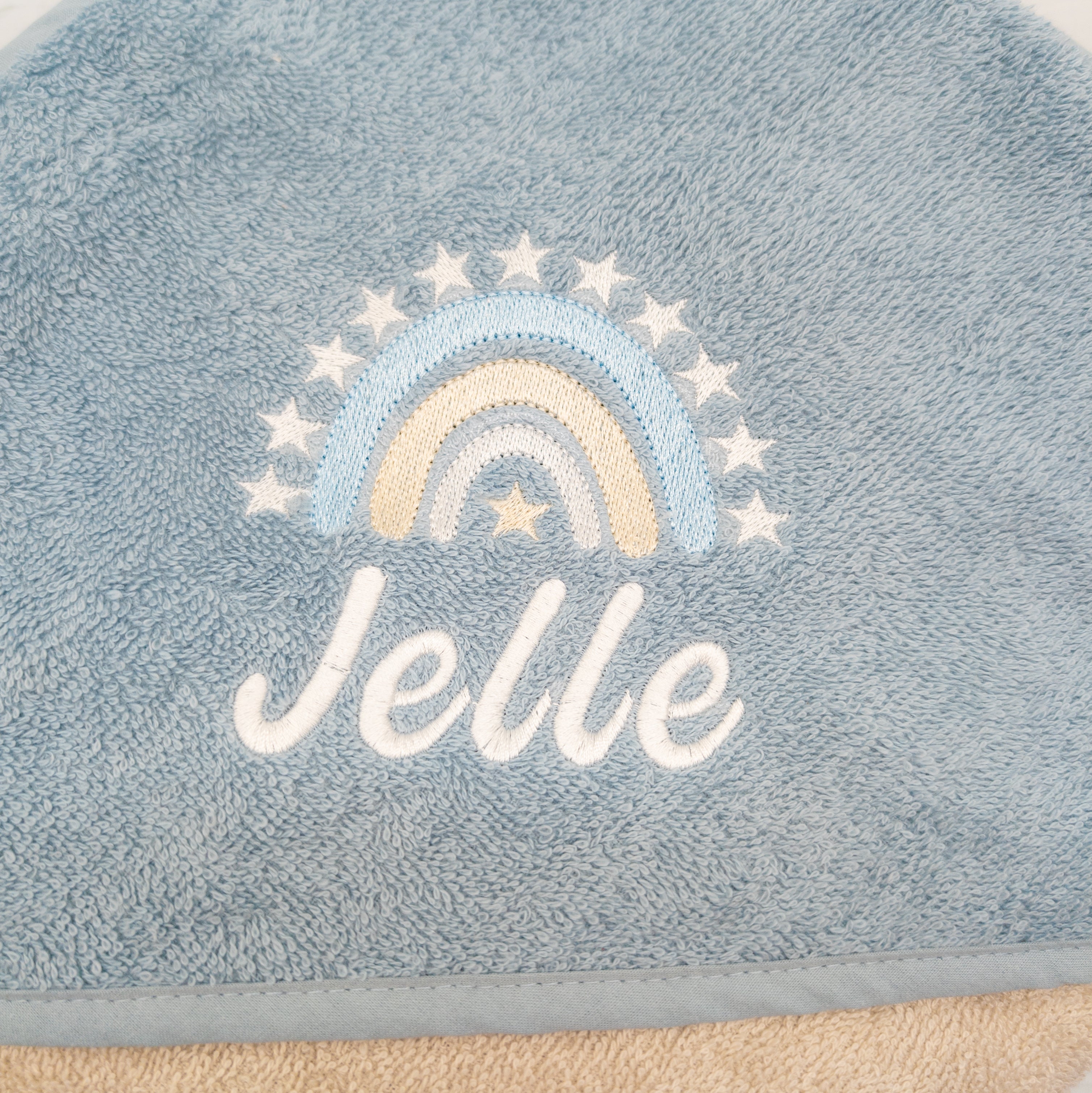 Personalisiertes Kapuzenhandtuch mit Stern-Regenbogen - Geschenk mit Namen