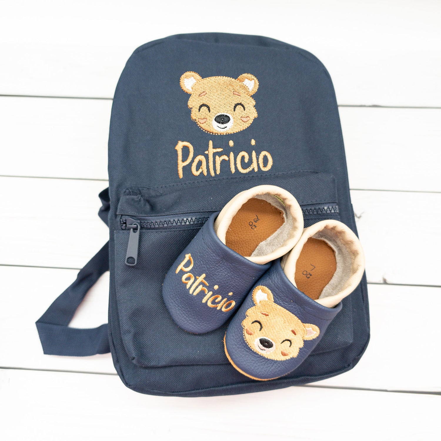 Kita-Start Set - personalisierter Rucksack und Krabbelschuhe mit Bär