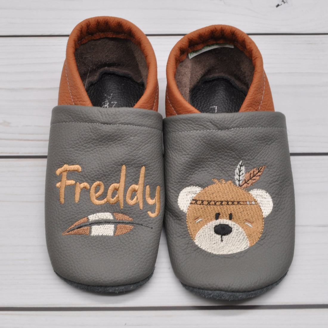 Krabbelschuhe in grau und braun mit Boho-Fuchs für Freddy in Größe 28