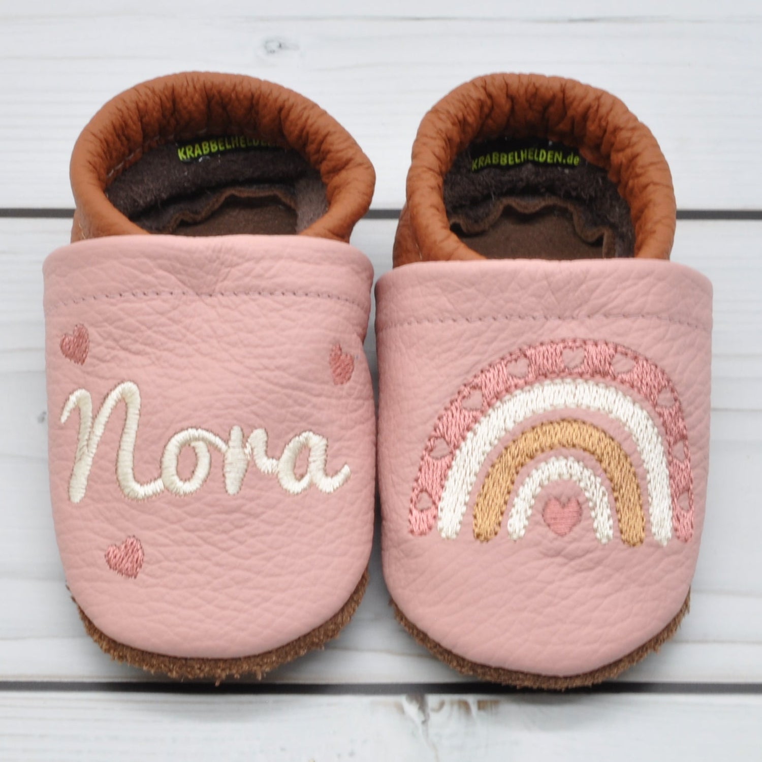 Krabbelschuhe in rosa und braun mit Regenbogen für Nora in Größe 18