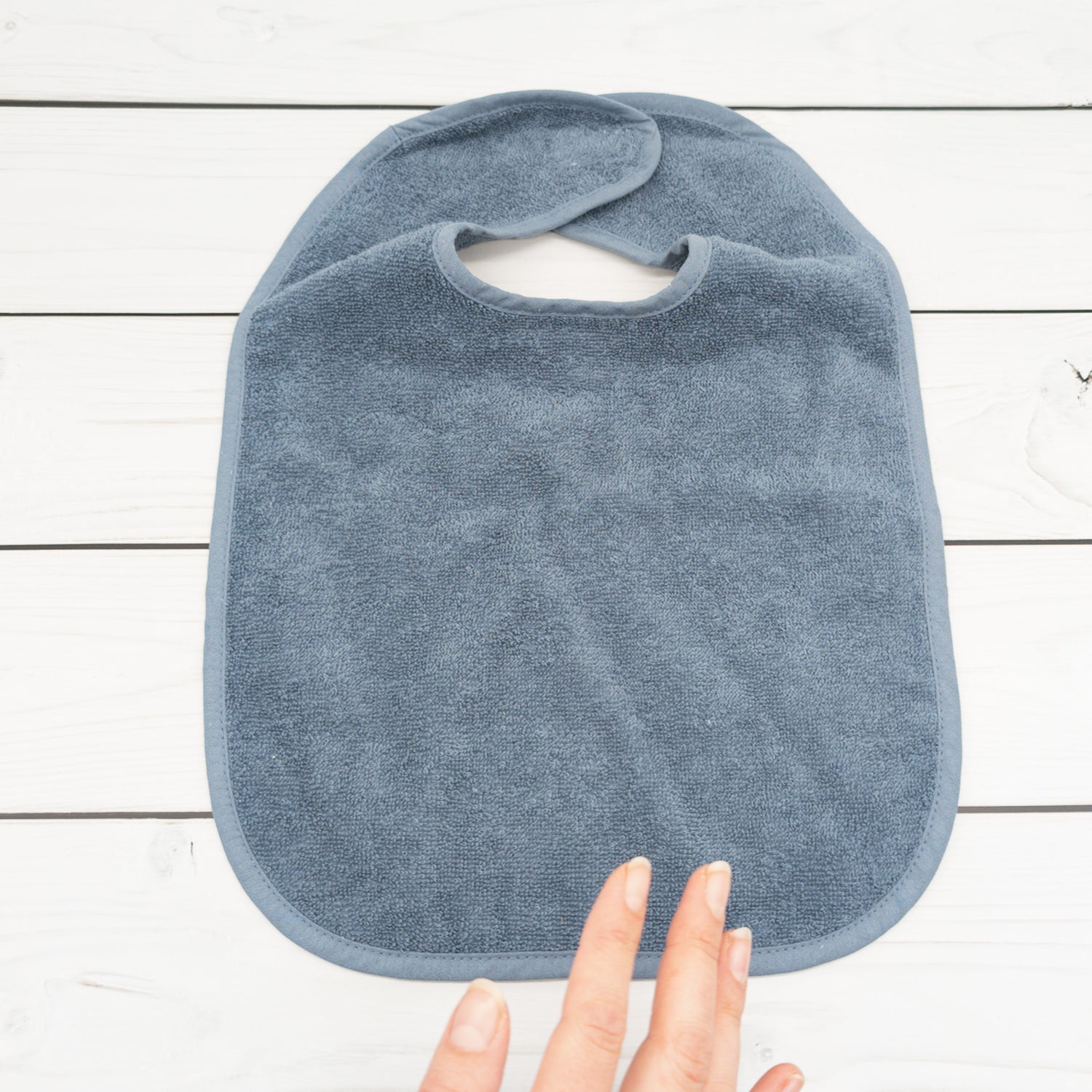 Lätzchen aus Frottee mit Hase und Name personalisiert