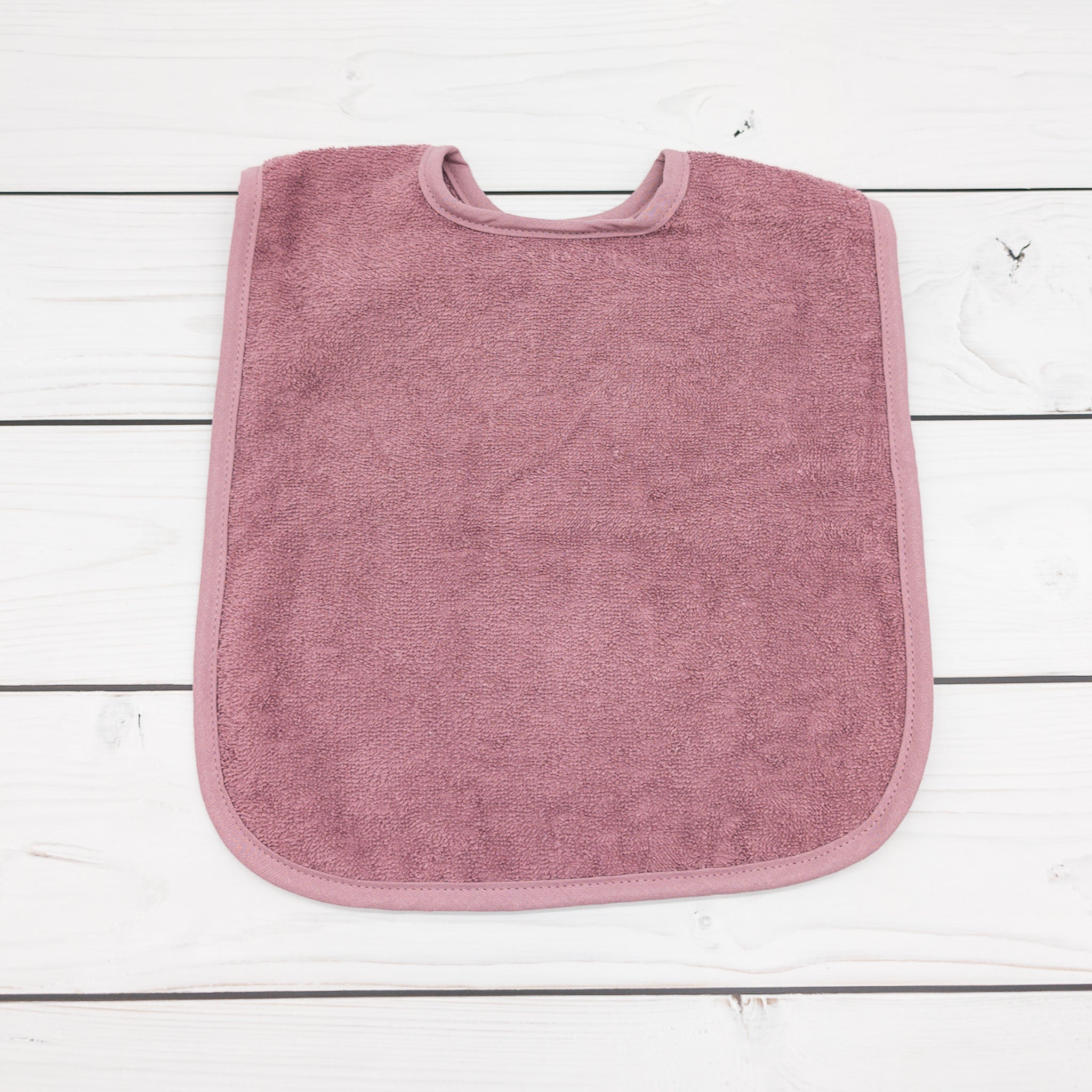 Lätzchen aus Frottee mit Feuerwehrauto und Name personalisiert - tolle Geschenkidee für Babys und Kleinkinder