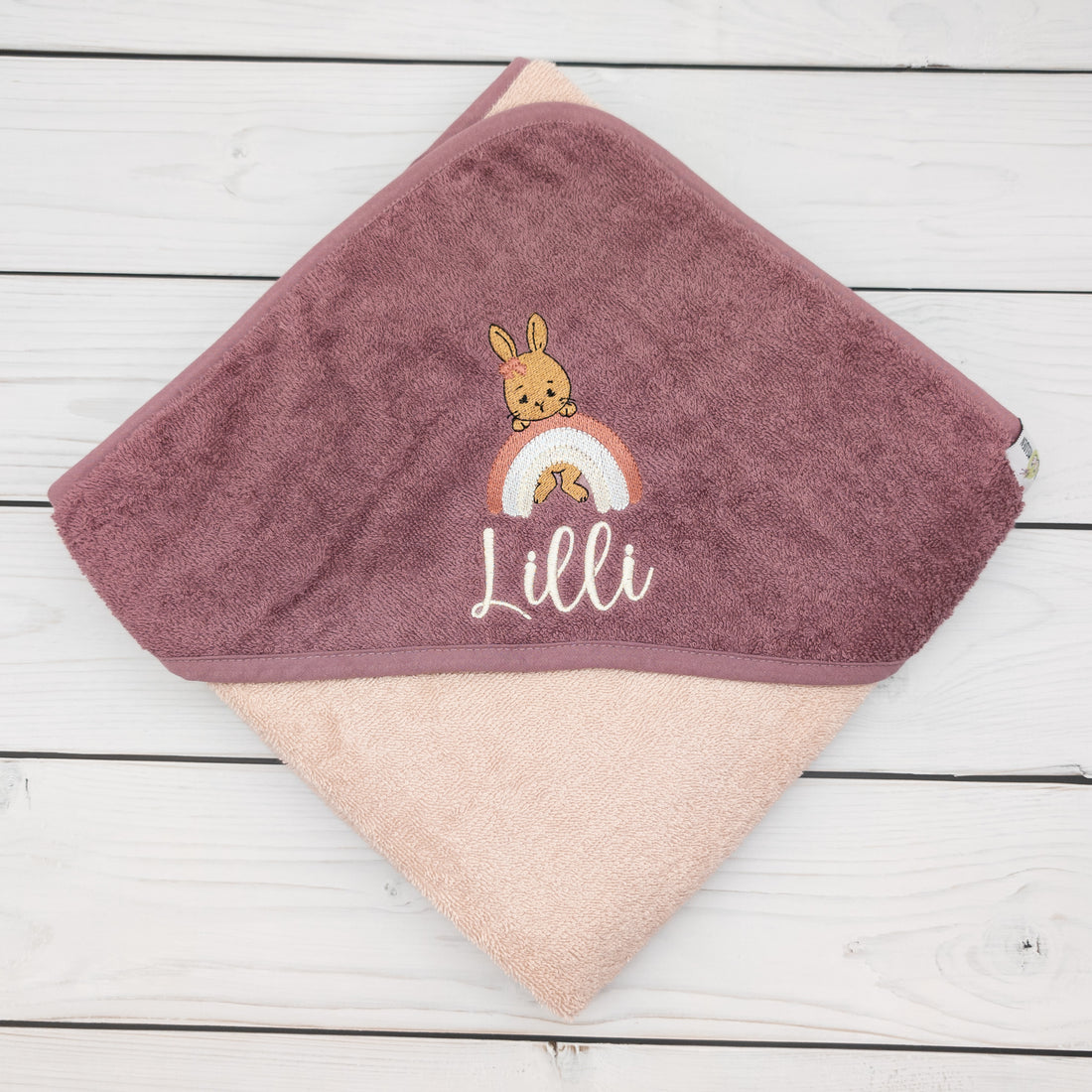 Personalisiertes Kapuzenhandtuch mit  Hase und Regenbogen - Geschenk mit Namen
