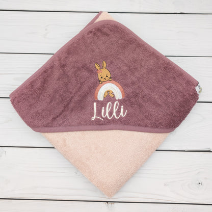 Personalisiertes Kapuzenhandtuch mit  Hase und Regenbogen - Geschenk mit Namen