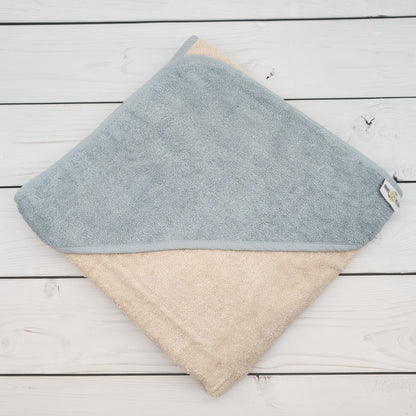 Personalisiertes Kapuzenhandtuch mit Reh und mit Name in 100x100cm aus weichem Frottee