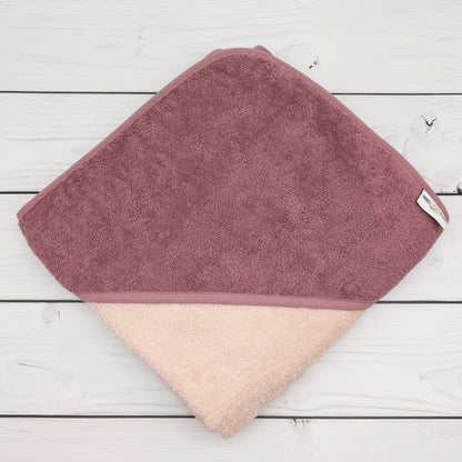 Personalisiertes Kapuzenhandtuch mit Reh und mit Name in 100x100cm aus weichem Frottee