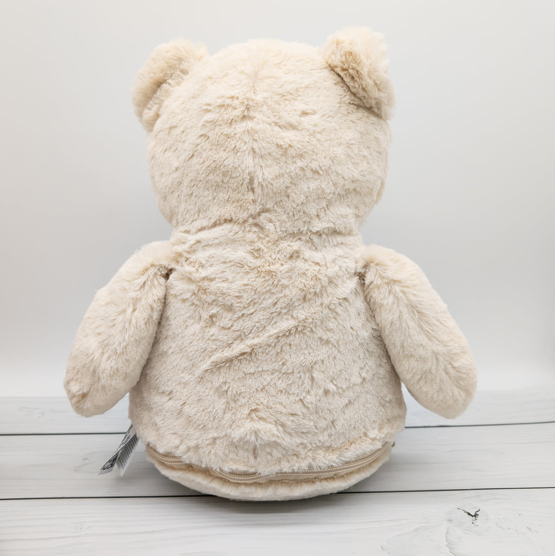 Teddybär mit Name und Geburtsdaten bestickt