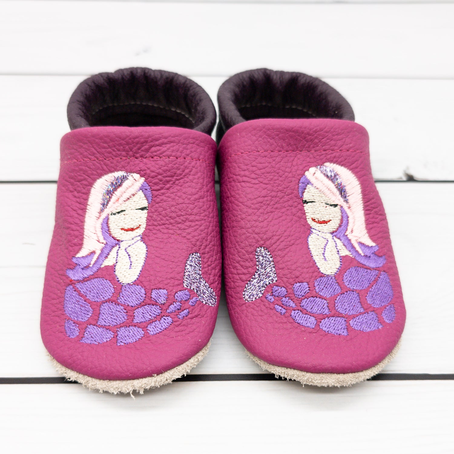 Krabbelschuhe in pink und lila mit Meerjungfrau in Größe 24