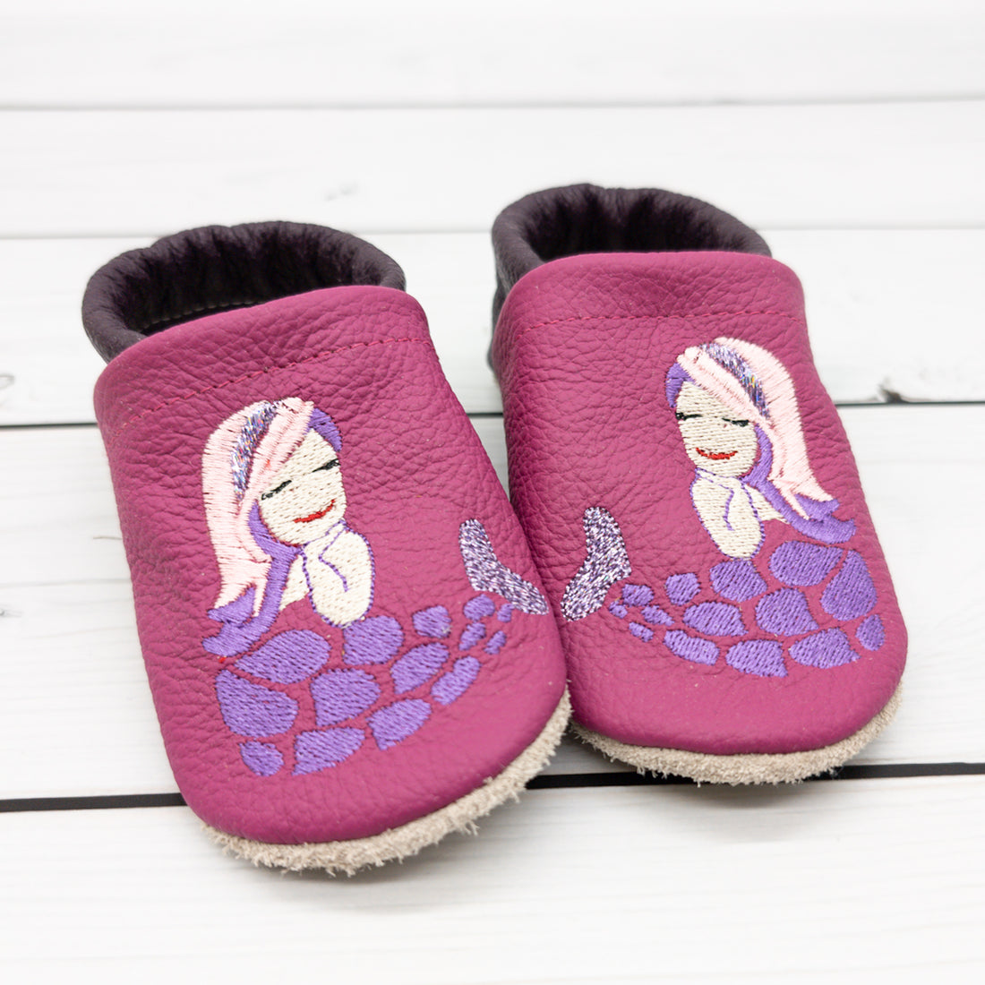 Krabbelschuhe in pink und lila mit Meerjungfrau in Größe 24