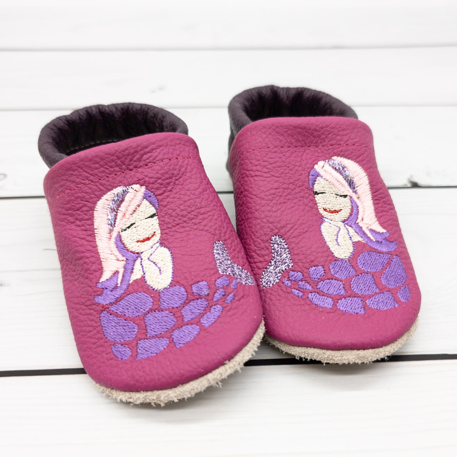Krabbelschuhe in pink und lila mit Meerjungfrau in Größe 24