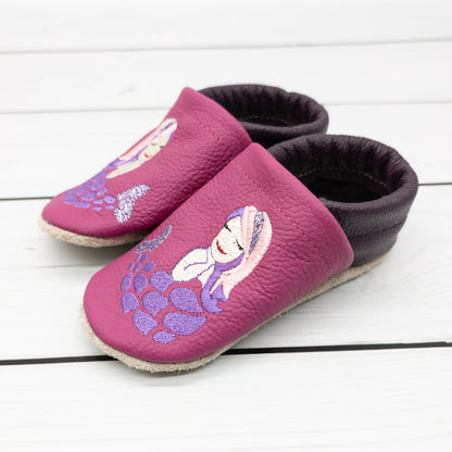 Krabbelschuhe in pink und lila mit Meerjungfrau in Größe 24