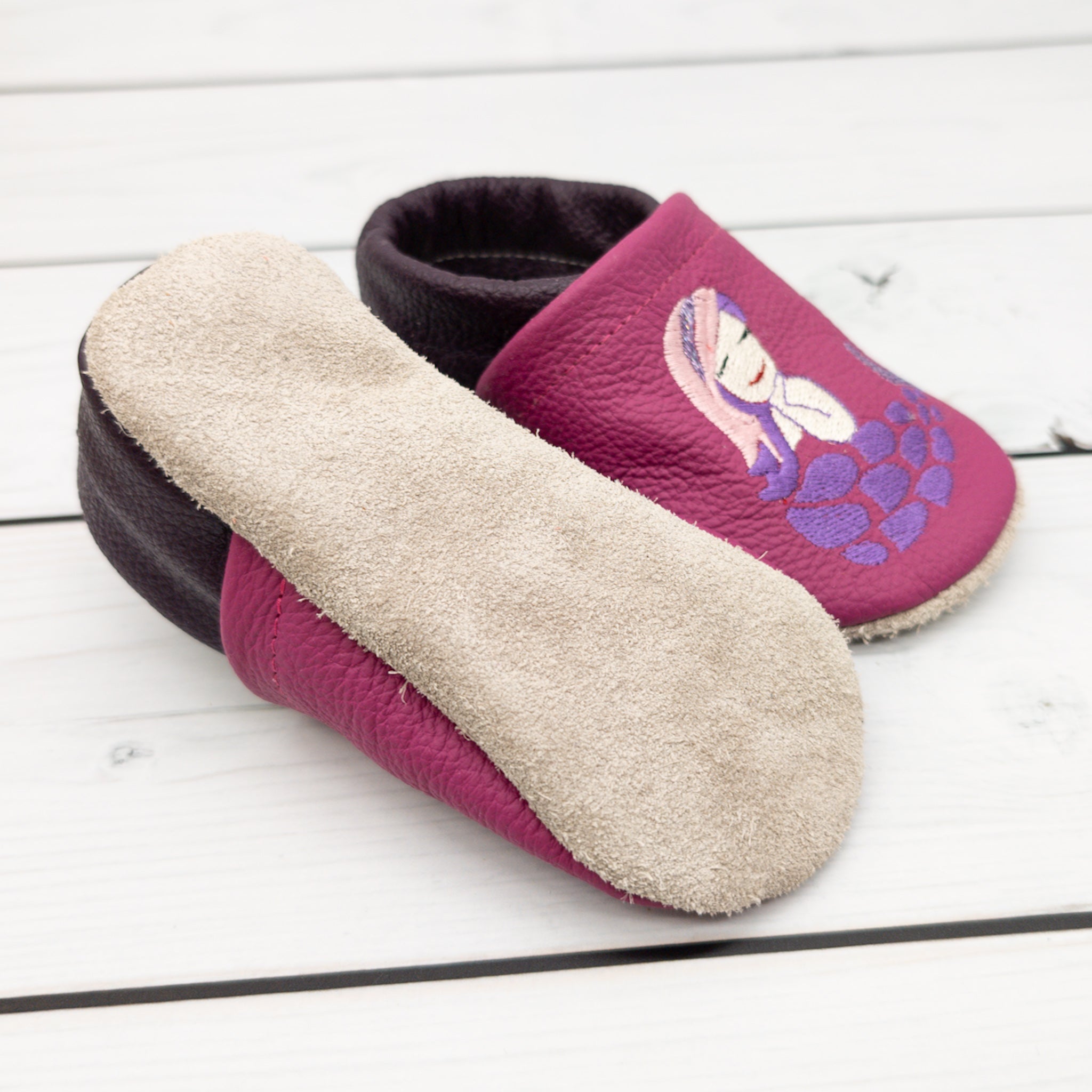 Krabbelschuhe in pink und lila mit Meerjungfrau in Größe 24