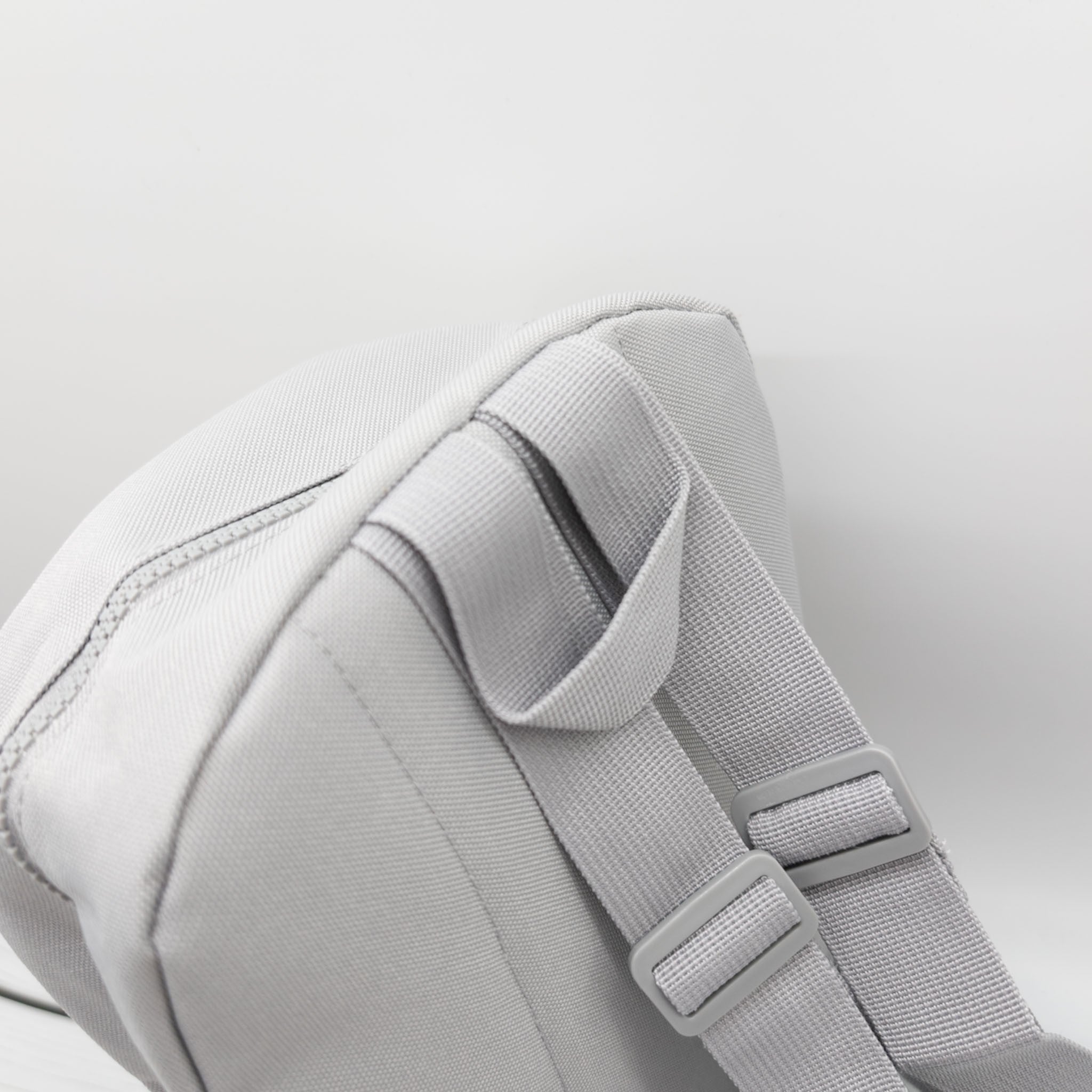 Kinderrucksack personalisiert mit Name und Bagger in 6 Farben wähbar