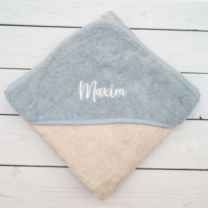 Kapuzenhandtuch bestickt mit Name - 10 Farben  100x100cm personalisiert