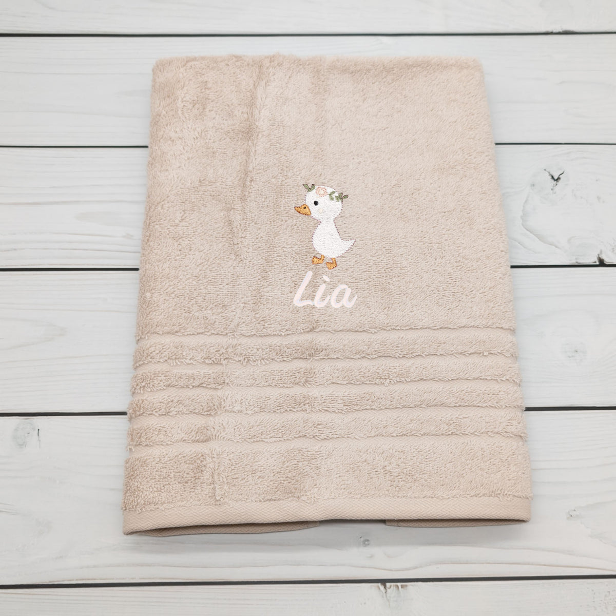 Personalisiertes Handtuch mit Gans und Name bestickt – 50 x 100cm