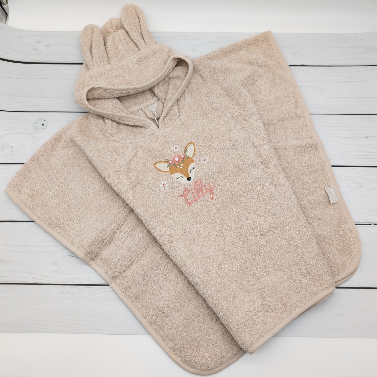 Personalisierter Badeponcho mit Reh - 100% Baumwolle