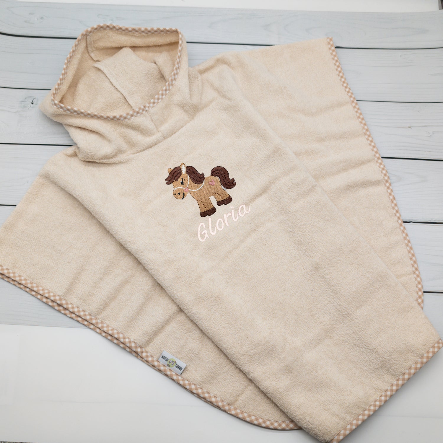 Badeponcho mit kleinem Pferd und Namen - Tolles Must Have für die Badezeit und kleine Pferdefans