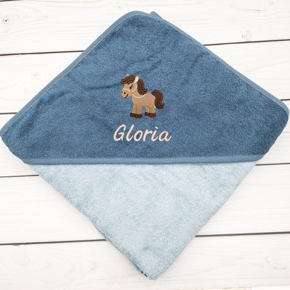 Kapuzenhandtuch mit Pferd und mit Namen personalisiert 100 x 100cm Babygeschenk