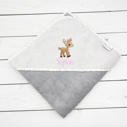 Kapuzenhandtuch mit Reh und mit Name personalisiert 100 x 100cm Babygeschenk
