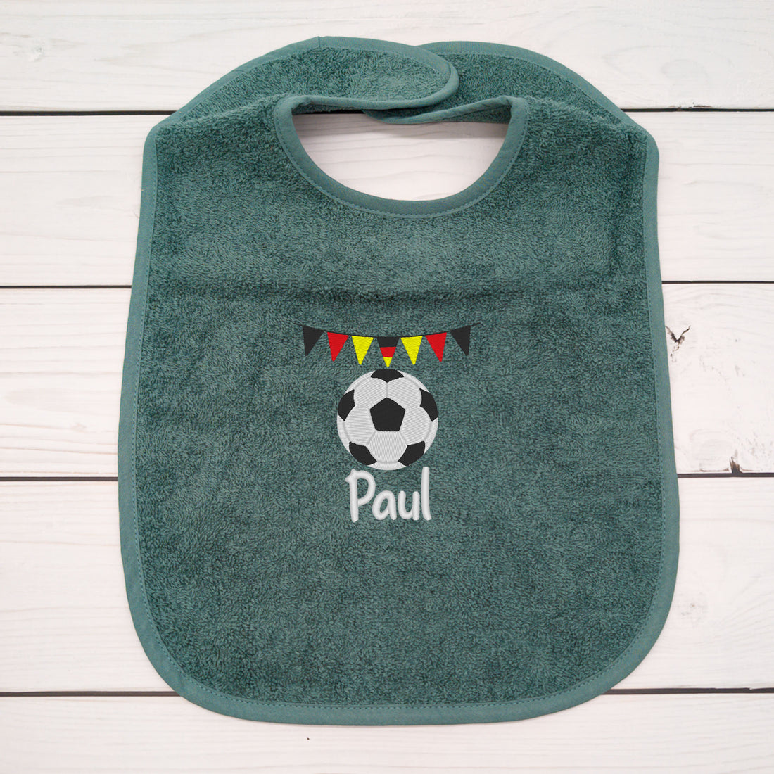 Lätzchen aus Frottee mit Fussball und Wimpel Name personalisiert - tolle Geschenkidee für Babys und Kleinkinder