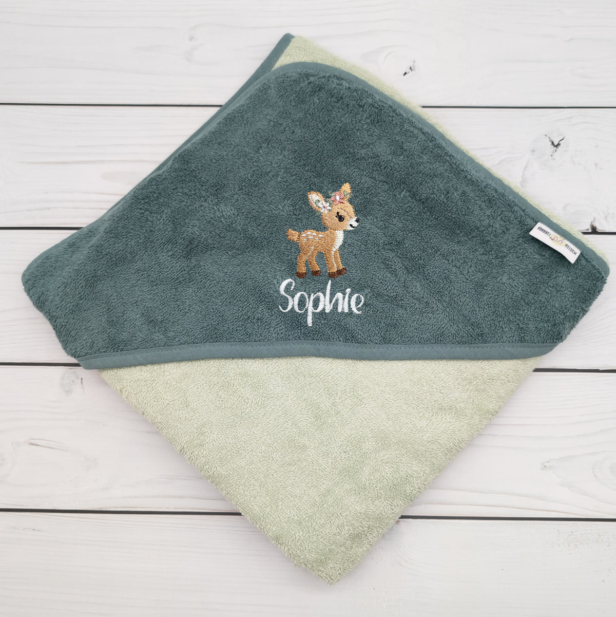 Kapuzenhandtuch mit Reh und mit Name personalisiert 100 x 100cm Babygeschenk