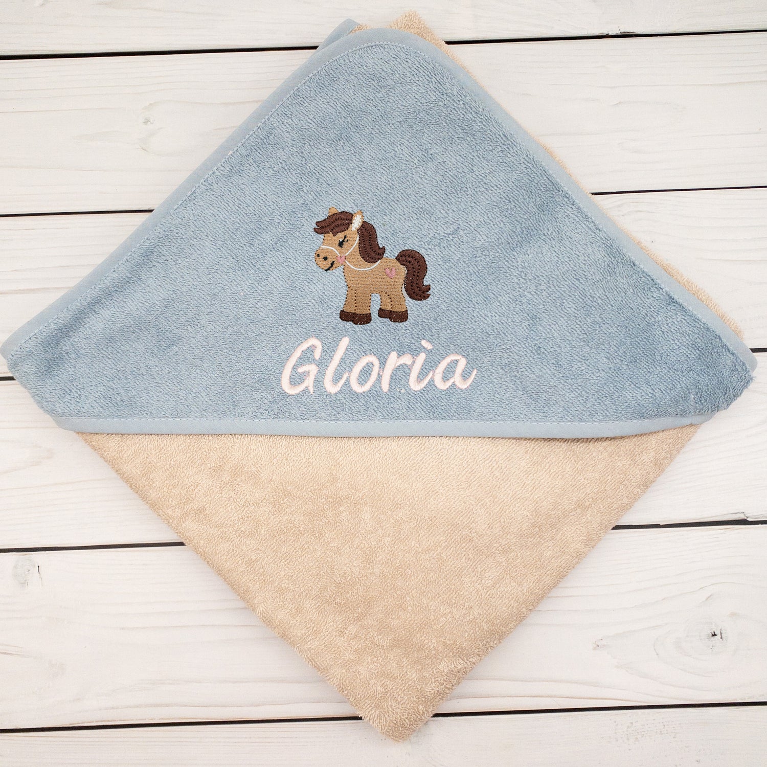Kapuzenhandtuch mit Pferd und mit Namen personalisiert 100 x 100cm Babygeschenk