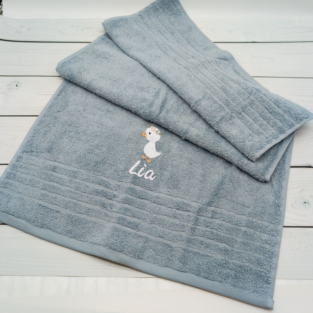 Personalisiertes Handtuch mit Gans und Name bestickt – 50 x 100cm
