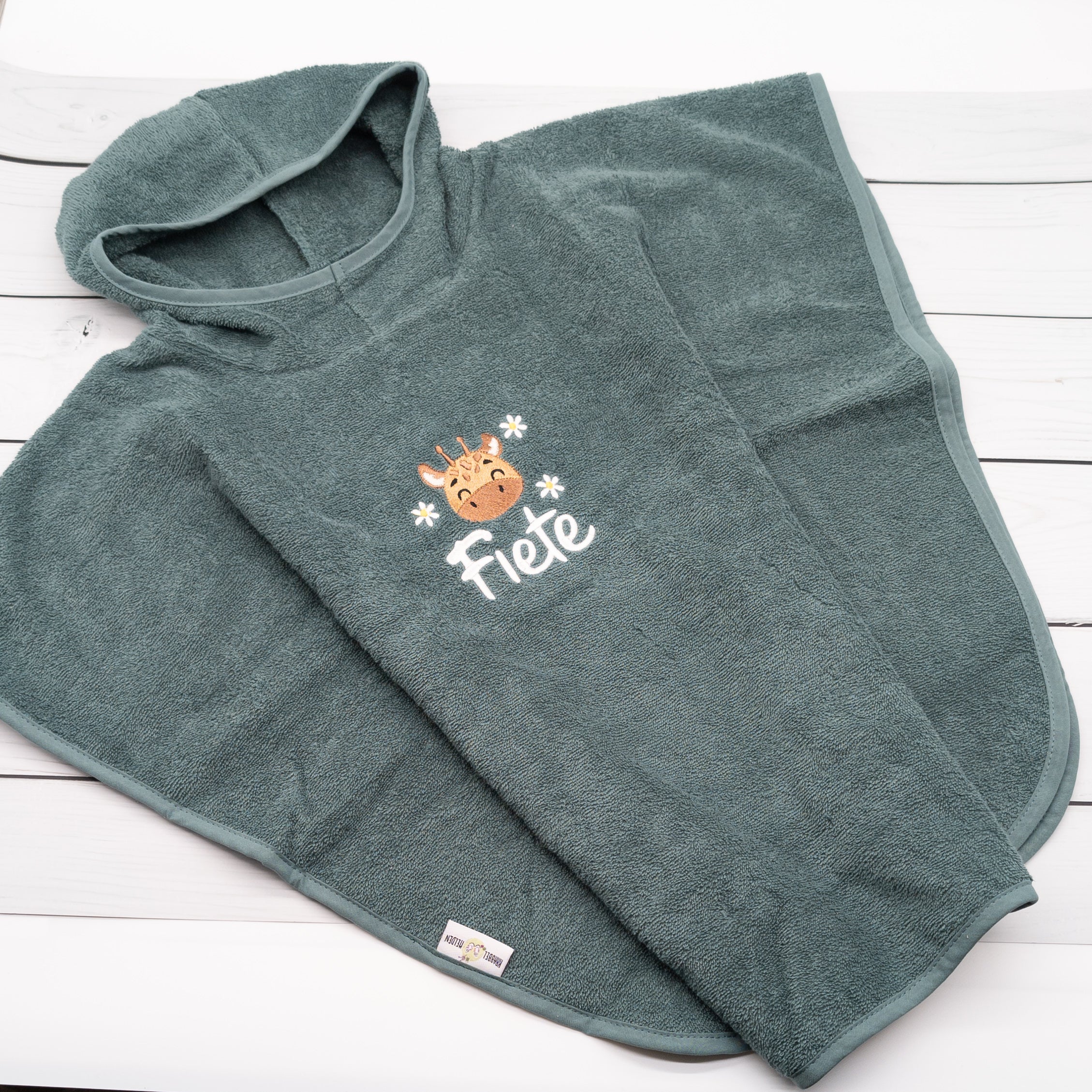 Badeponcho mit Giraffe mit Sterne und Namen - Tolles Must Have für die Badezeit